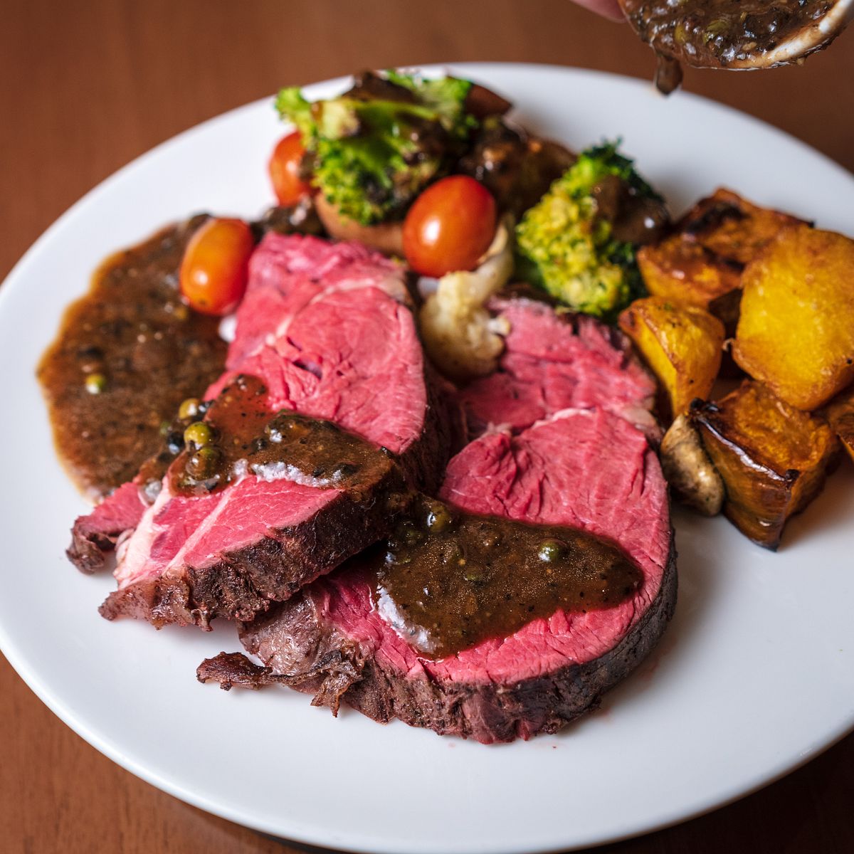 Từ buffet đến bar tầng thượng: Khám phá hàng loạt lựa chọn ẩm thực tại Sheraton Saigon Hotel & Towers