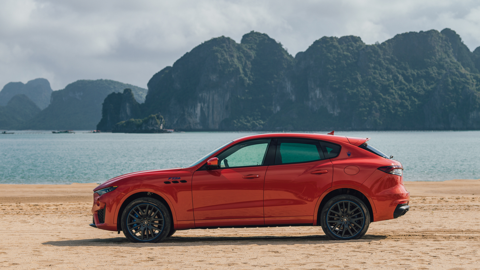 Bộ đôi hàng hiếm Maserati F Tributo Special Edition "đổ bộ" vào Việt Nam