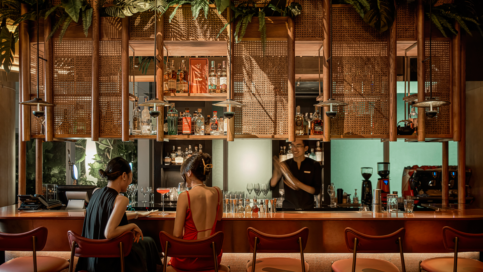 Những quán bar phong cách đất Sài thành