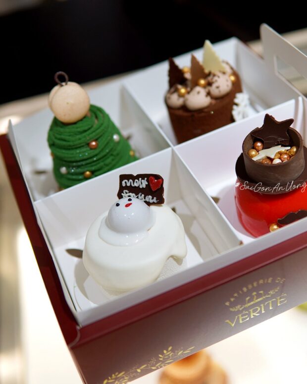 Set Christmas 4 bánh cùng các hình tượng sinh động