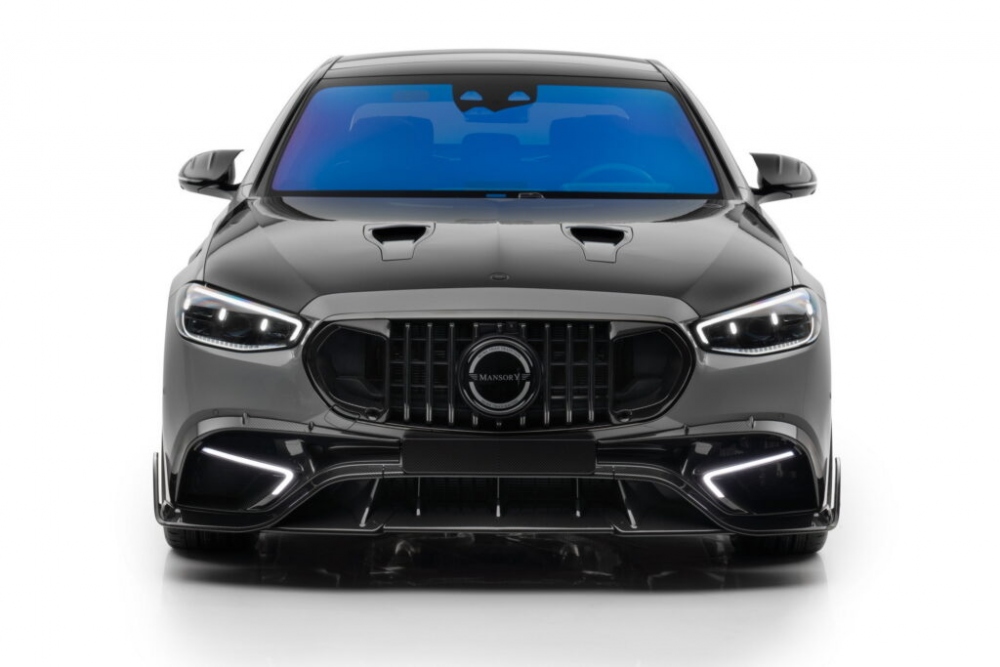 Mê mẩn với Mercedes-AMG S63 E Performance độ Mansory