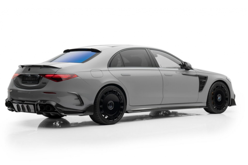 Mê mẩn với Mercedes-AMG S63 E Performance độ Mansory