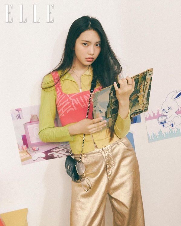 idol nữ đụng trang phục Jennie