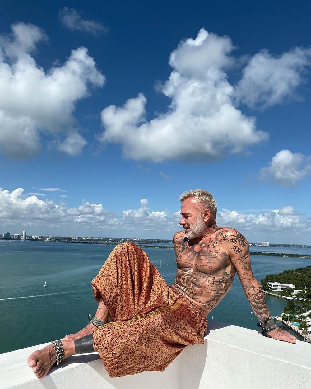 Triệu phú Gianluca Vacchi
