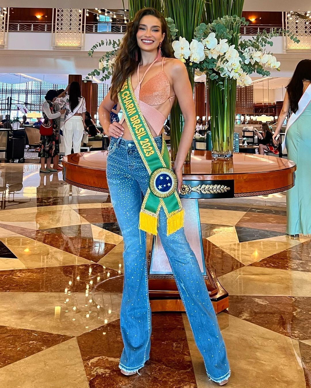 Brazil đăng quang Miss Charm