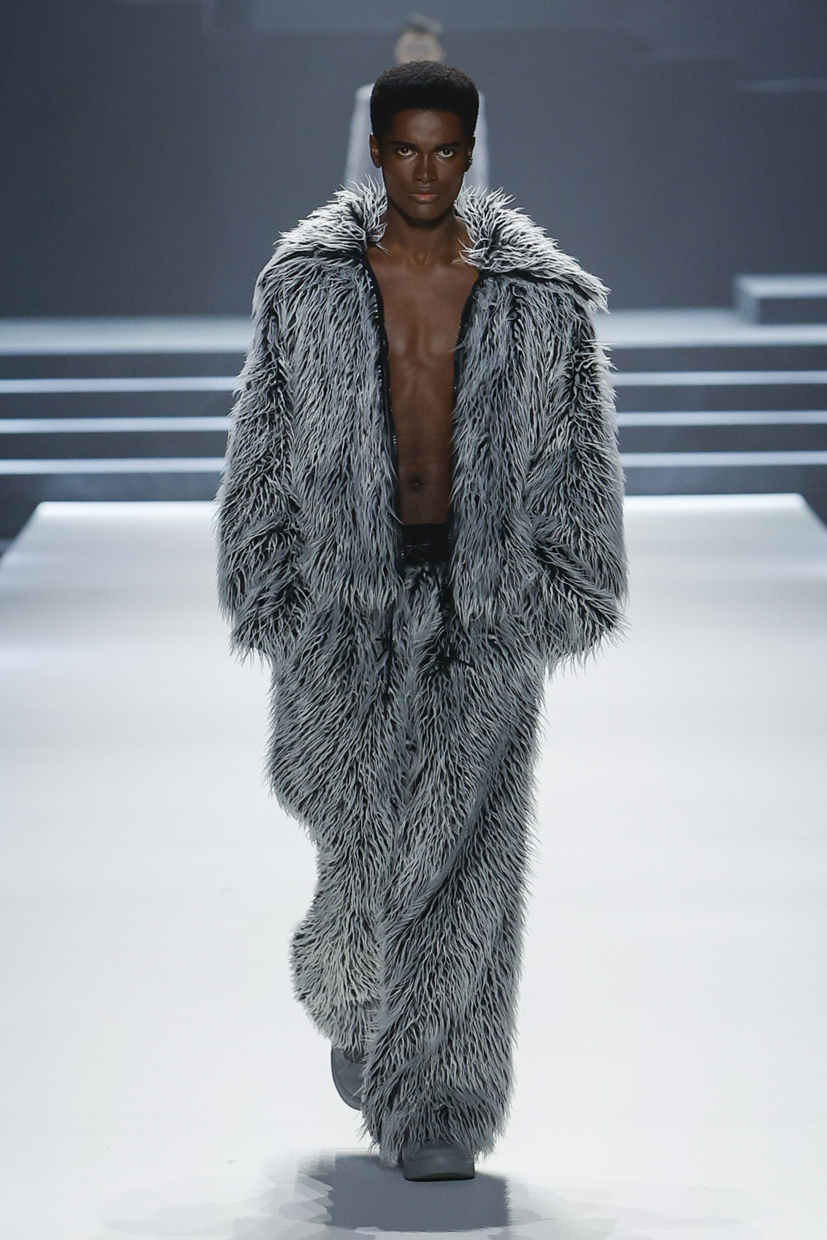 DG_MensFW23-24_Runway-12.jpg