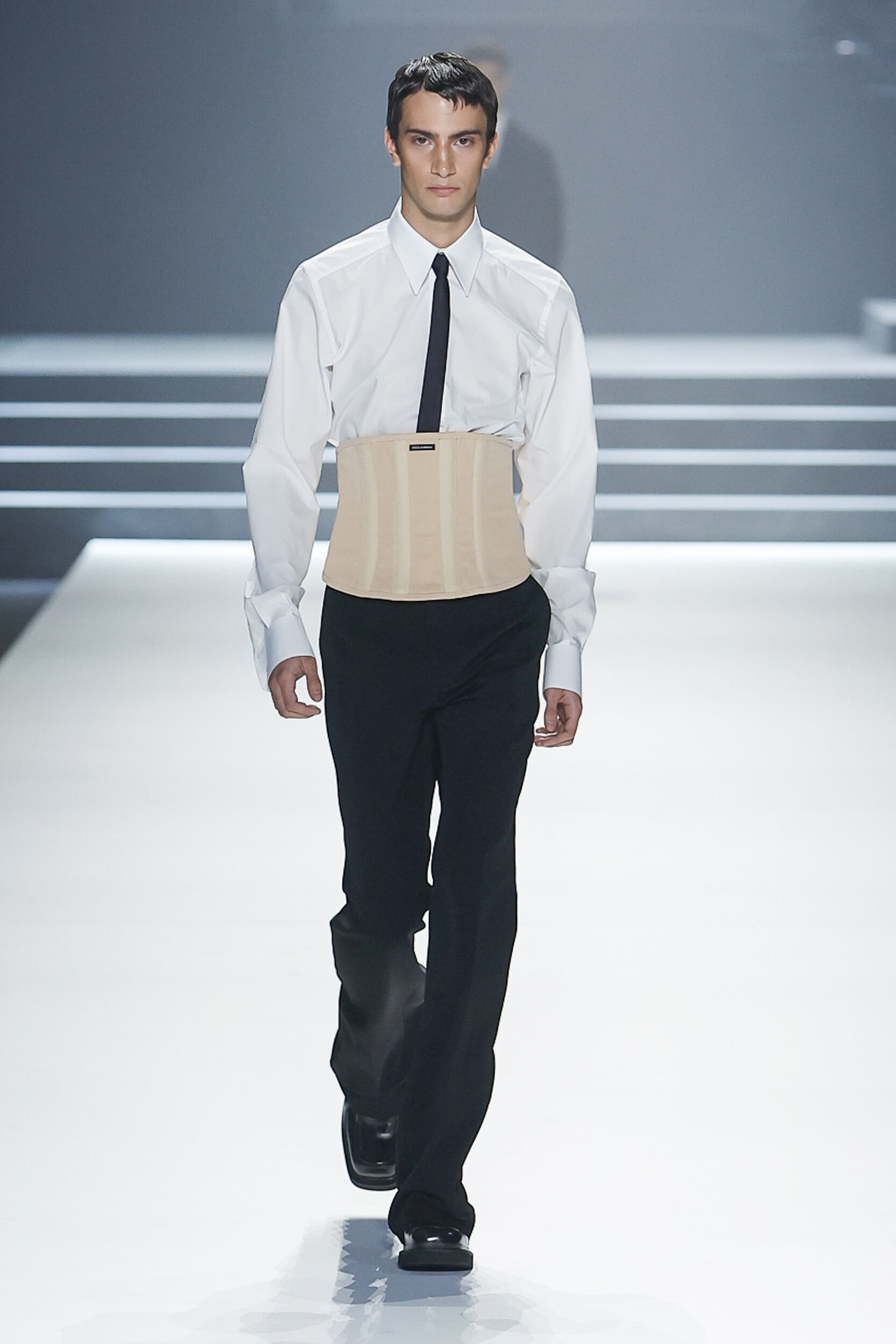 DG_MensFW23-24_Runway-6.jpg