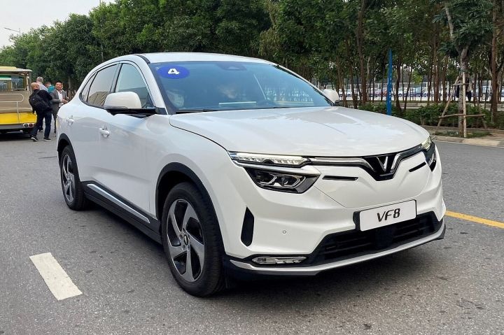 VinFast triệu hồi VF 8
