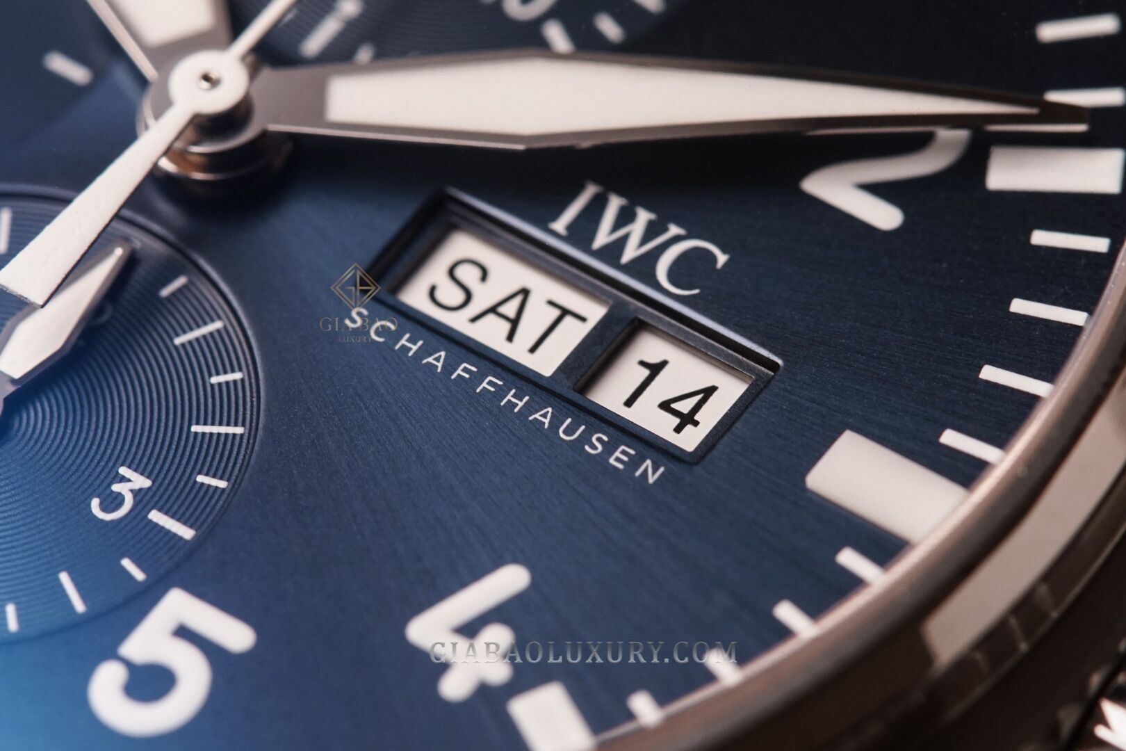 iwc-pilot-mat-xanh-10-of-19.jpg?v=1639731993103