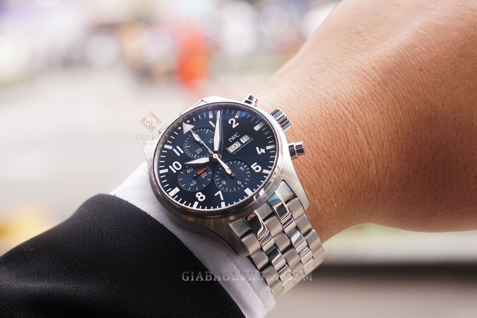 iwc-pilot-mat-xanh-18-of-19.jpg?v=1639732118309