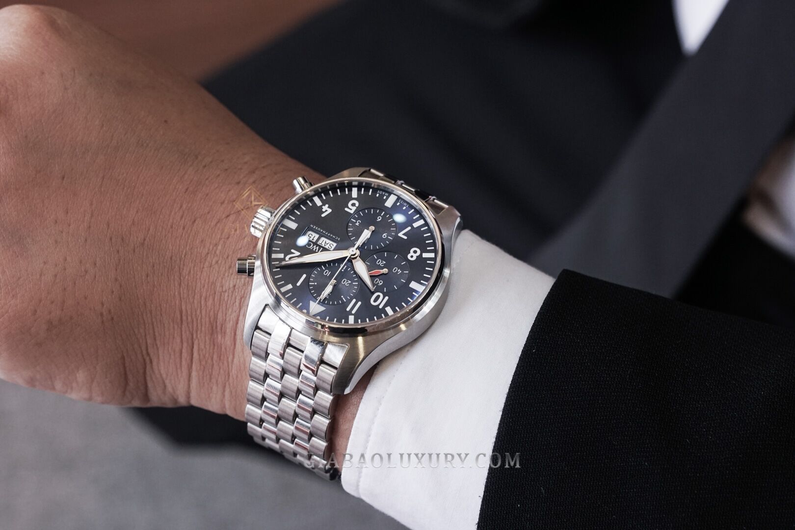 iwc-pilot-mat-xanh-19-of-19.jpg?v=1639732115886