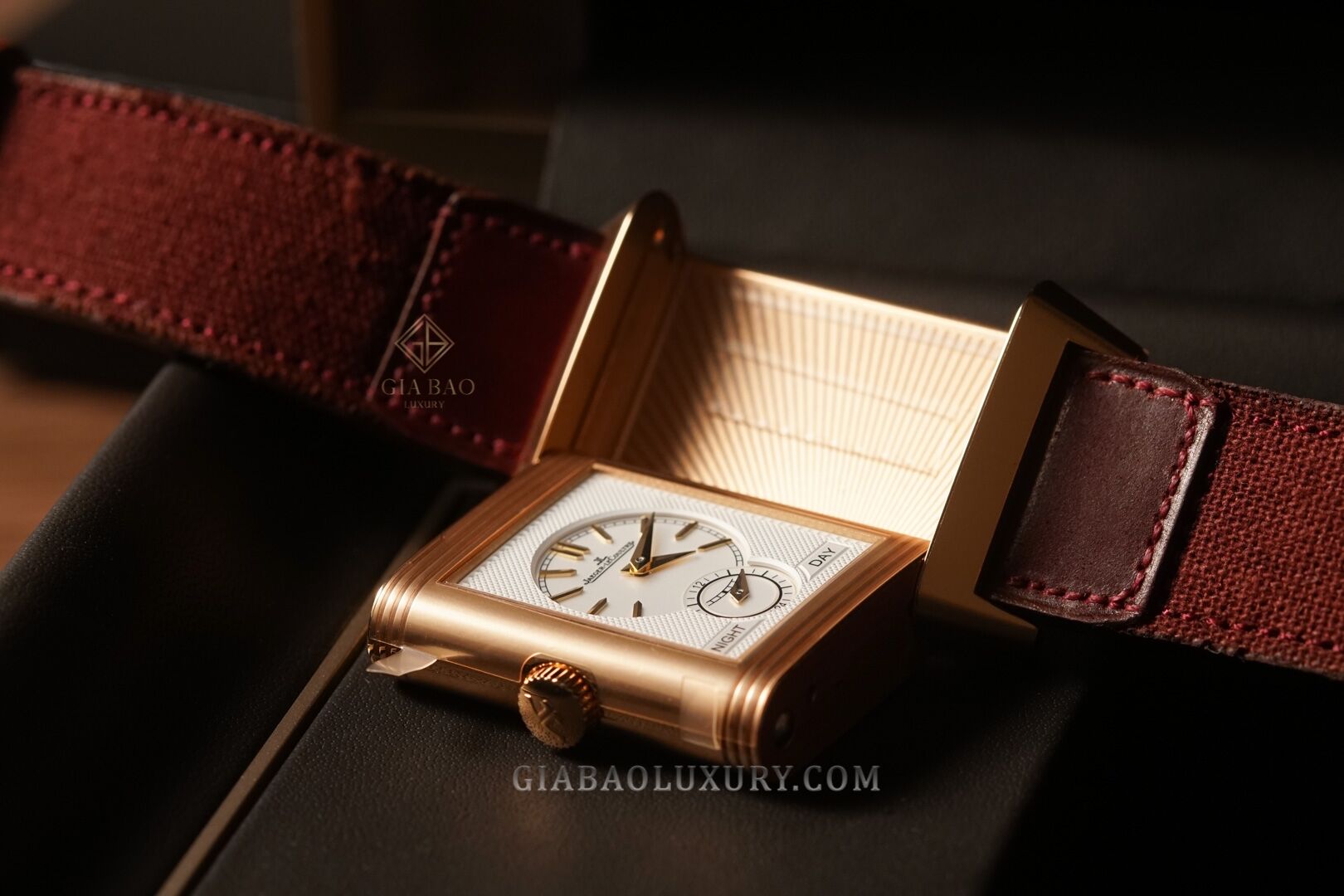 jlc-reverso-do-9-of-34.jpg?v=1636431161801