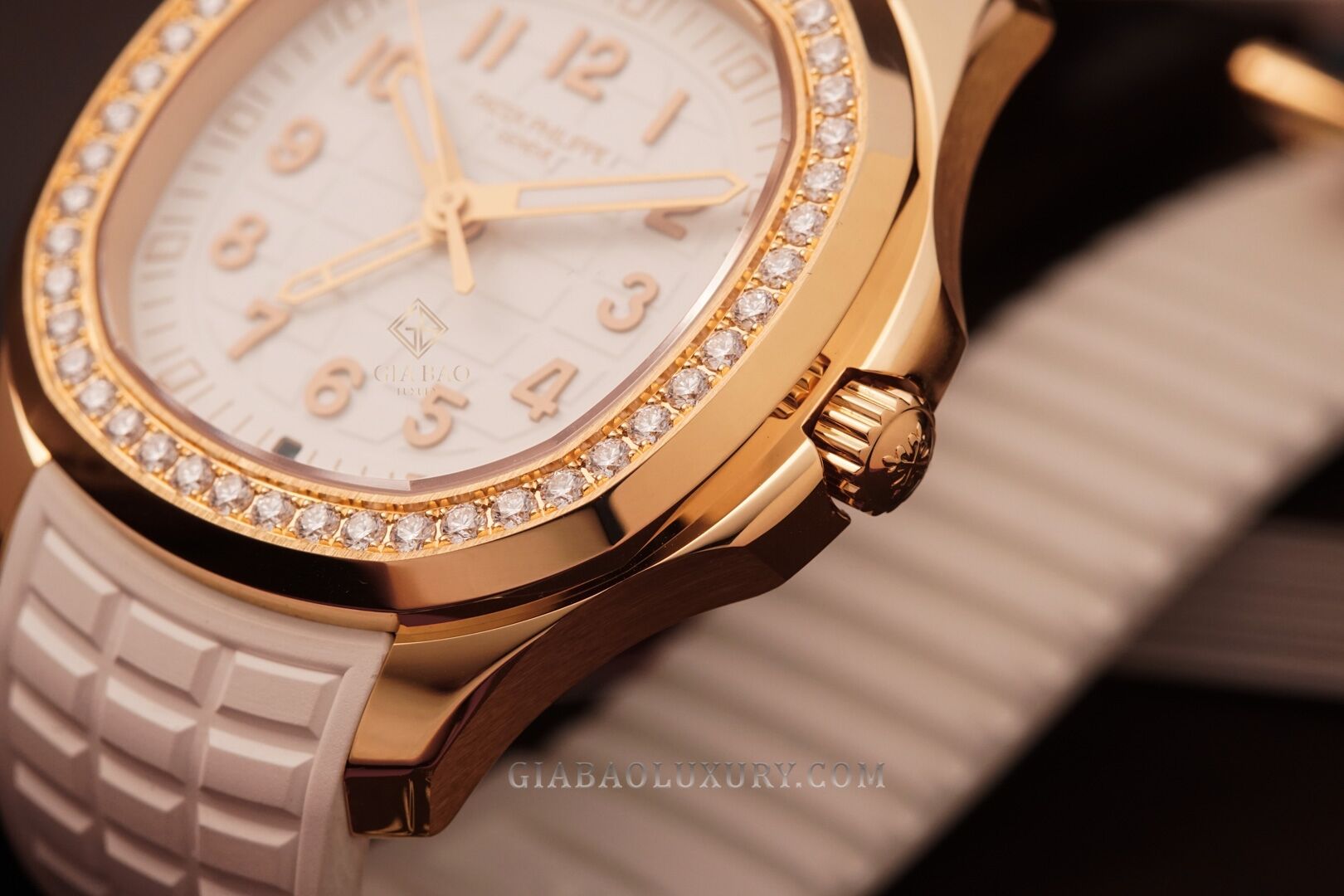 patek-5269r-8-of-29.jpg?v=1641366302966