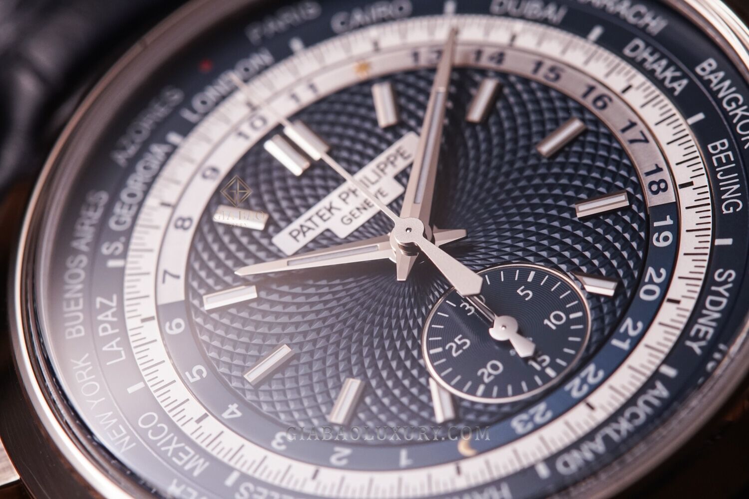 patek-5930-11-of-26.jpg?v=1639120264566