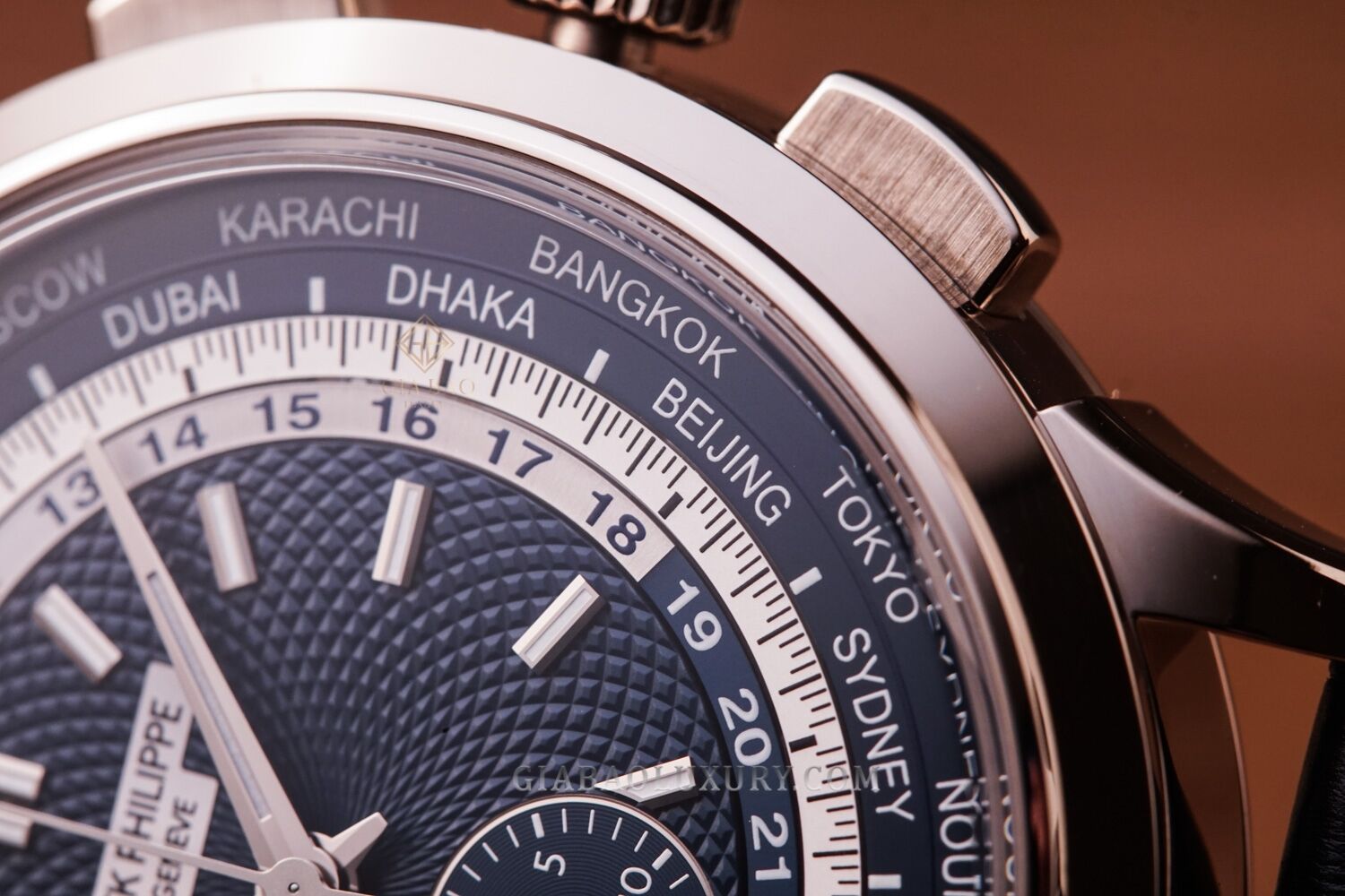 patek-5930-12-of-26.jpg?v=1639120293091