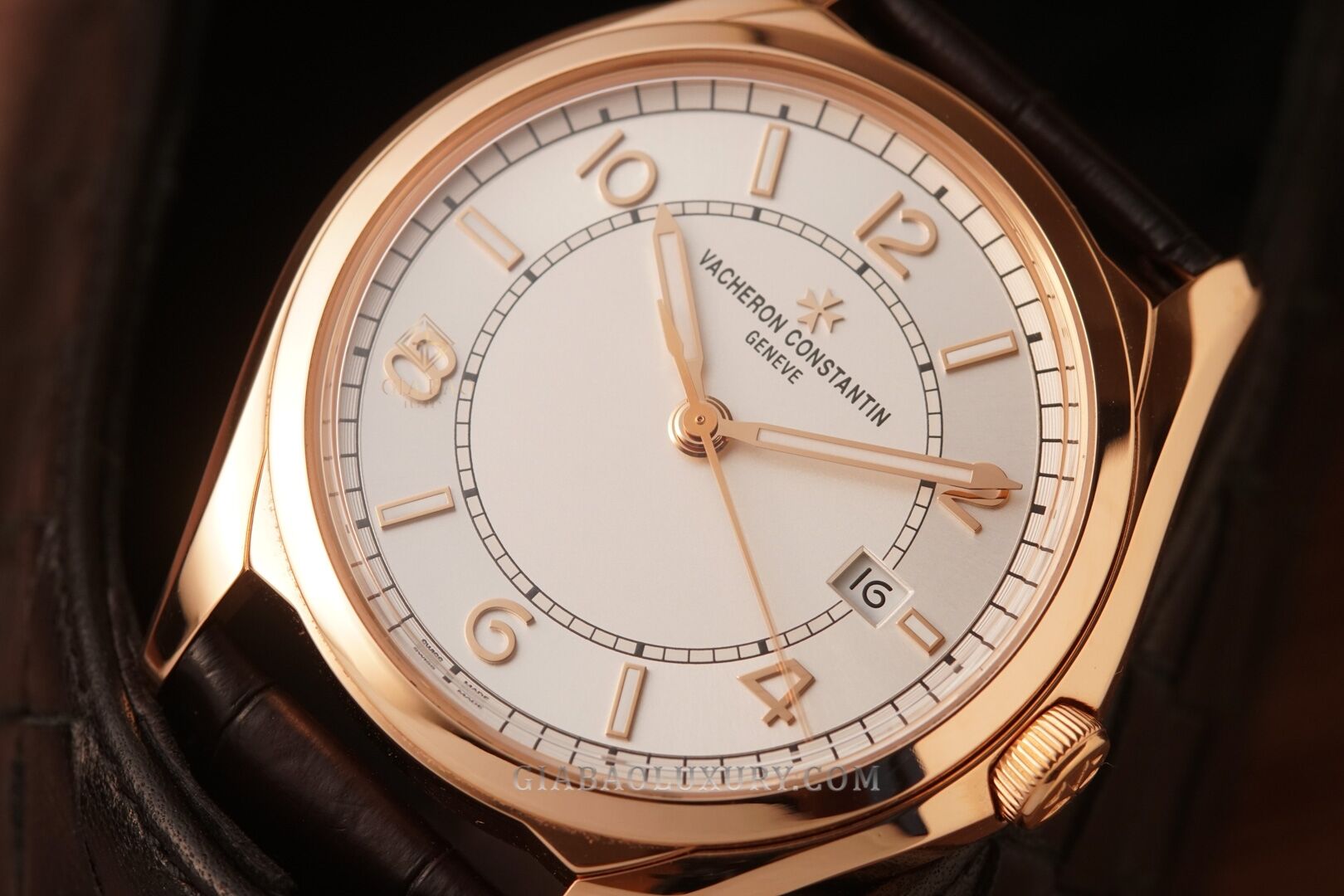 Review đồng hồ Vacheron Constantin Fiftysix 4600E vàng hồng