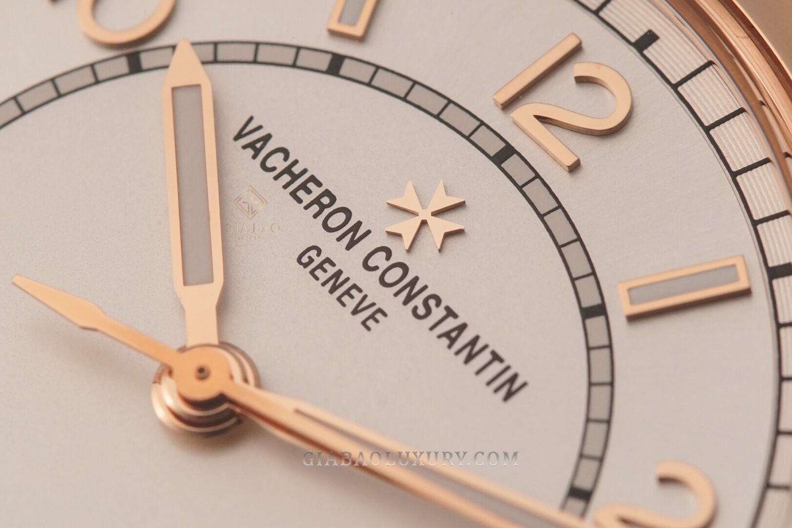 Review đồng hồ Vacheron Constantin Fiftysix 4600E vàng hồng