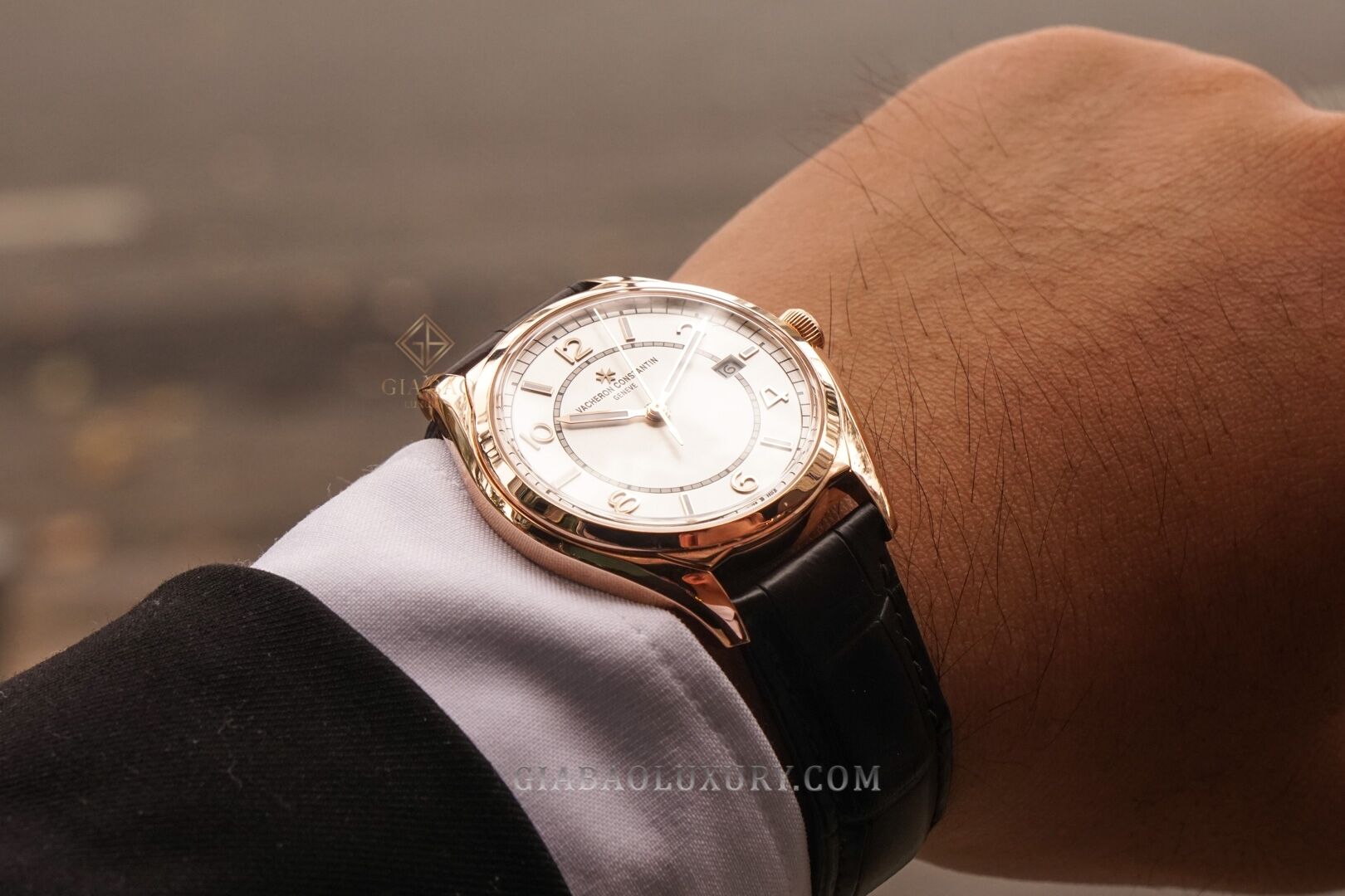 Review đồng hồ Vacheron Constantin Fiftysix 4600E vàng hồng