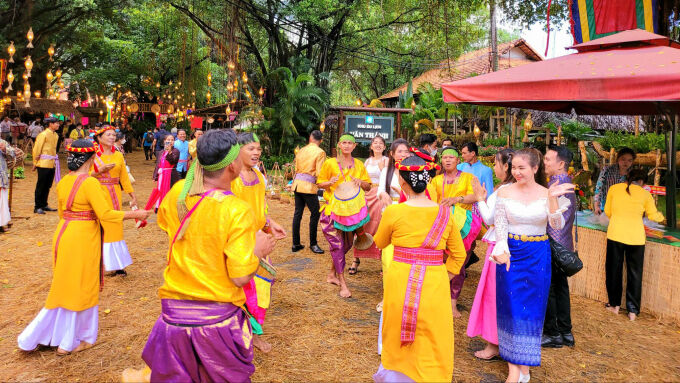 Trinh-dien-van-nghe-VN-1441-1672816423.jpg?w=680&h=0&q=100&dpr=1&fit=crop&s=qloA39Qe8Kd19x98Wj_aOw