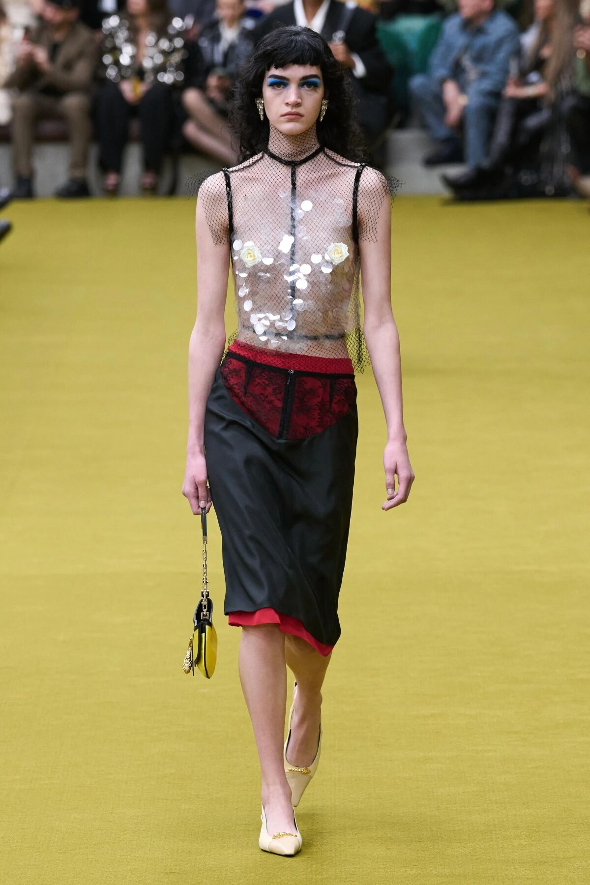 00036-gucci-fall-2023-ready-to-w-1677298651.jpg?w=1200&h=0&q=100&dpr=1&fit=crop&s=ZFucnUdIjsNwEg_iDO2BCA