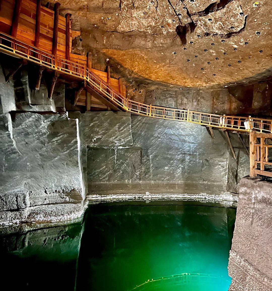 mo-muoi-Wieliczka-ivivu-1