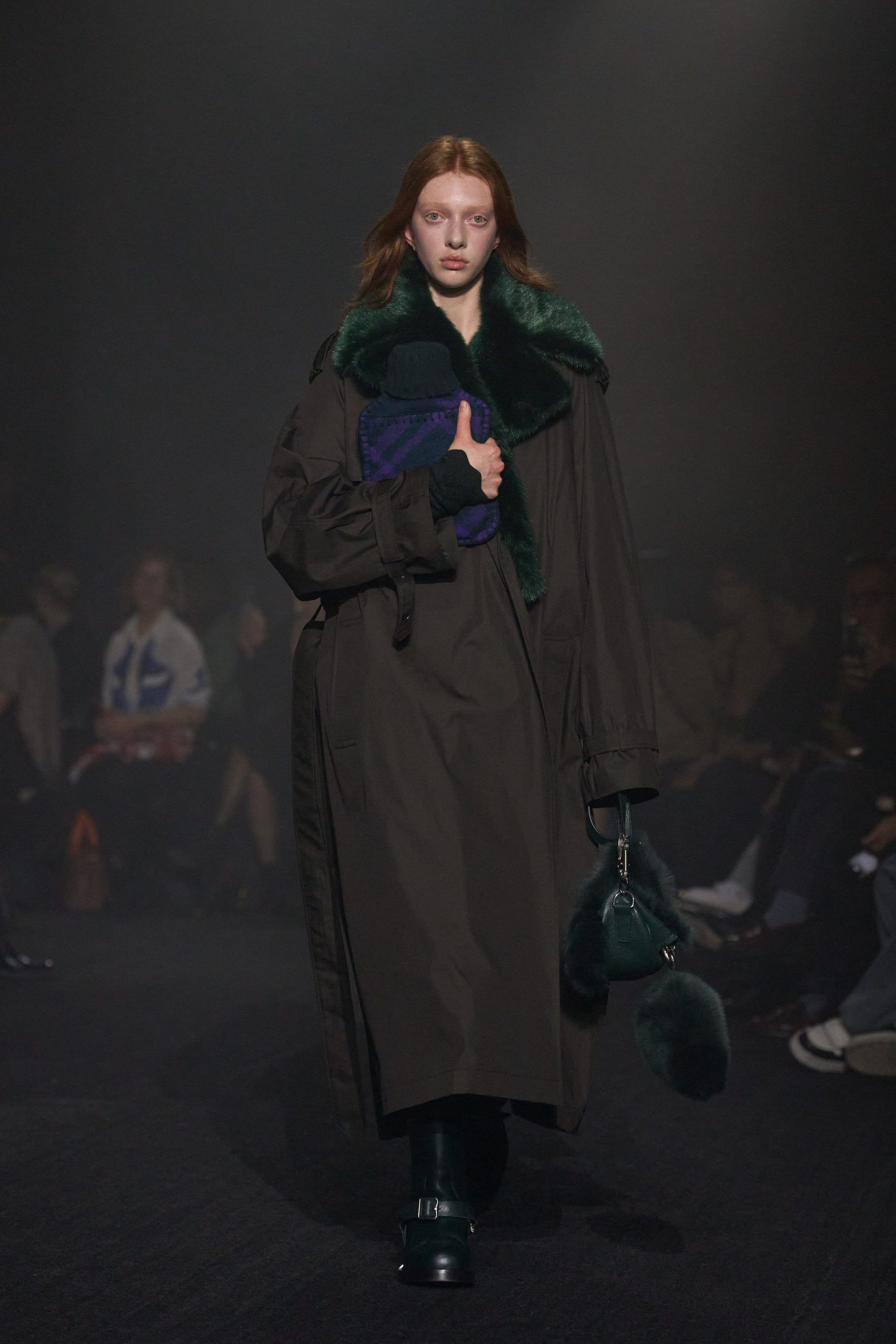 00001-burberry-fall-2023-ready-to-wear-credit-gorunway-scaled.jpg