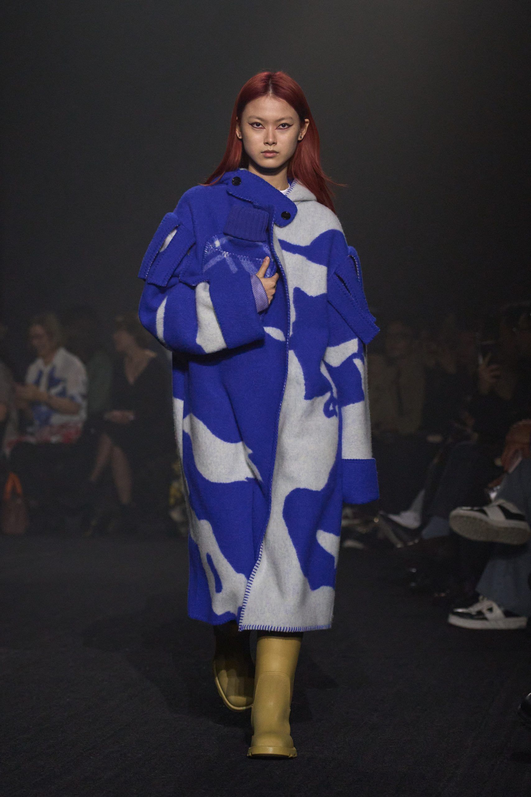 00031-burberry-fall-2023-ready-to-wear-credit-gorunway-2-scaled.jpg