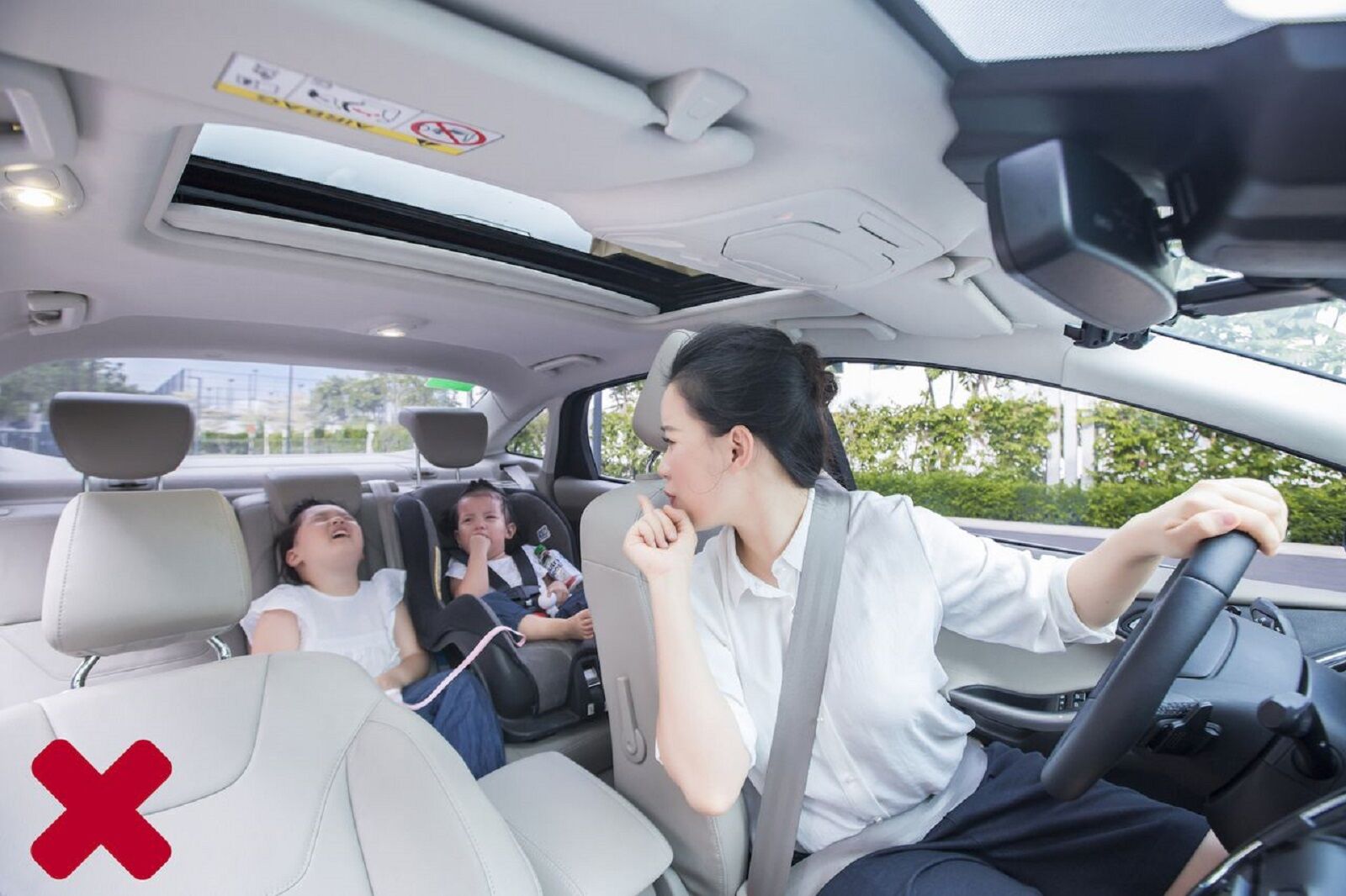 mất tập trung khi lái xe