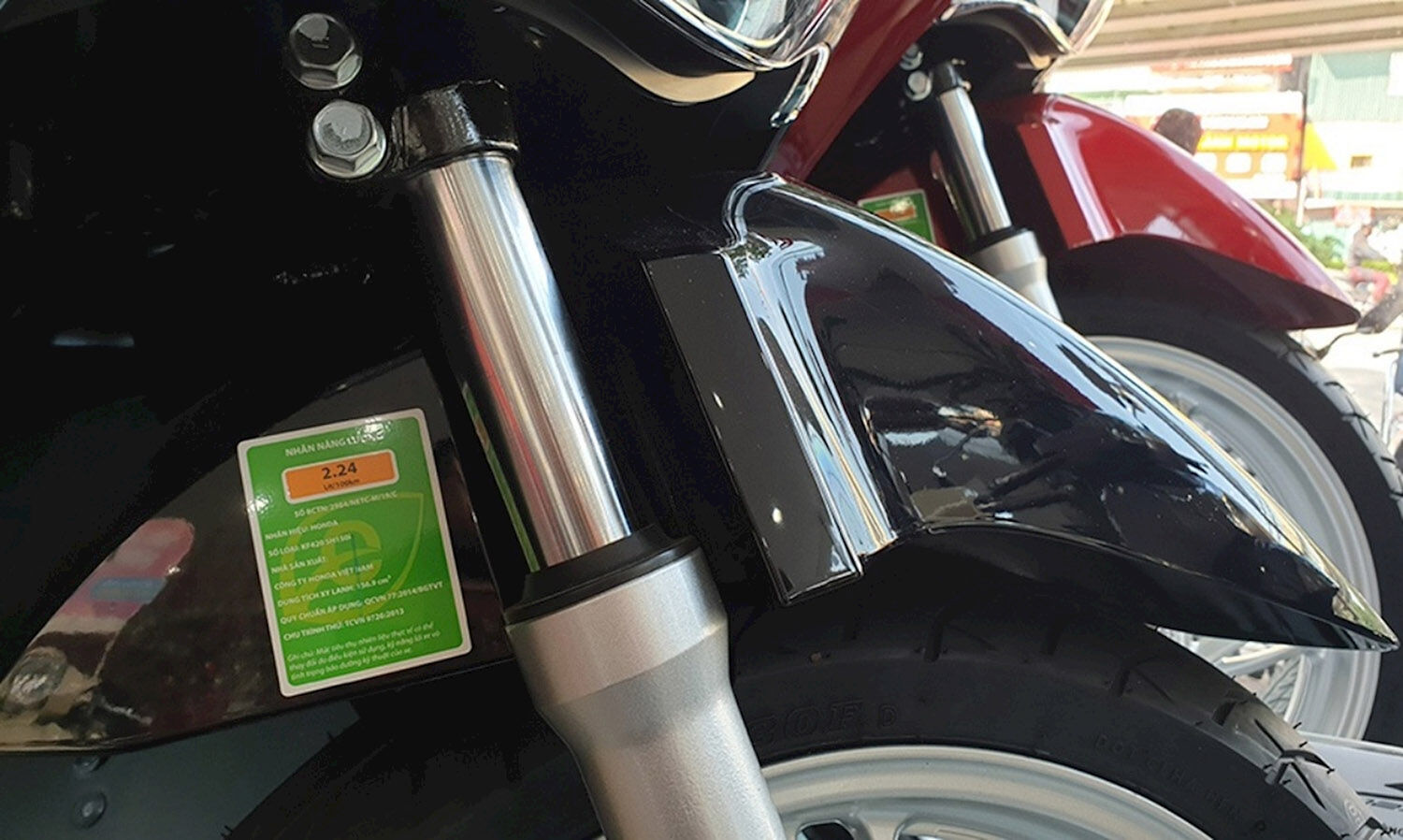 Bắt buộc dán nhãn năng lượng với xe ô tô, xe máy điện