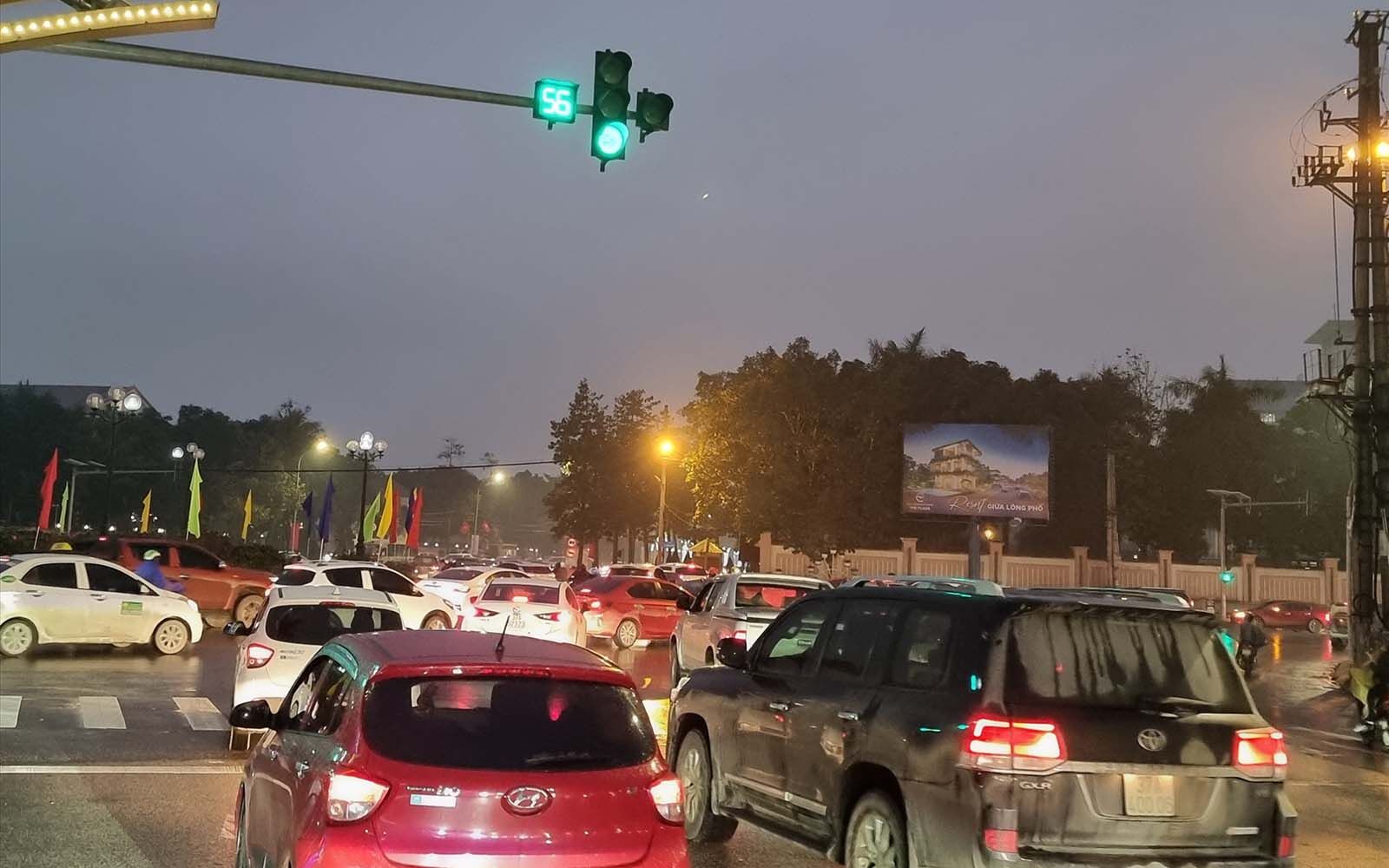 Lượng ô tô tại Nghệ An tăng mạnh trong thời gian gần đây