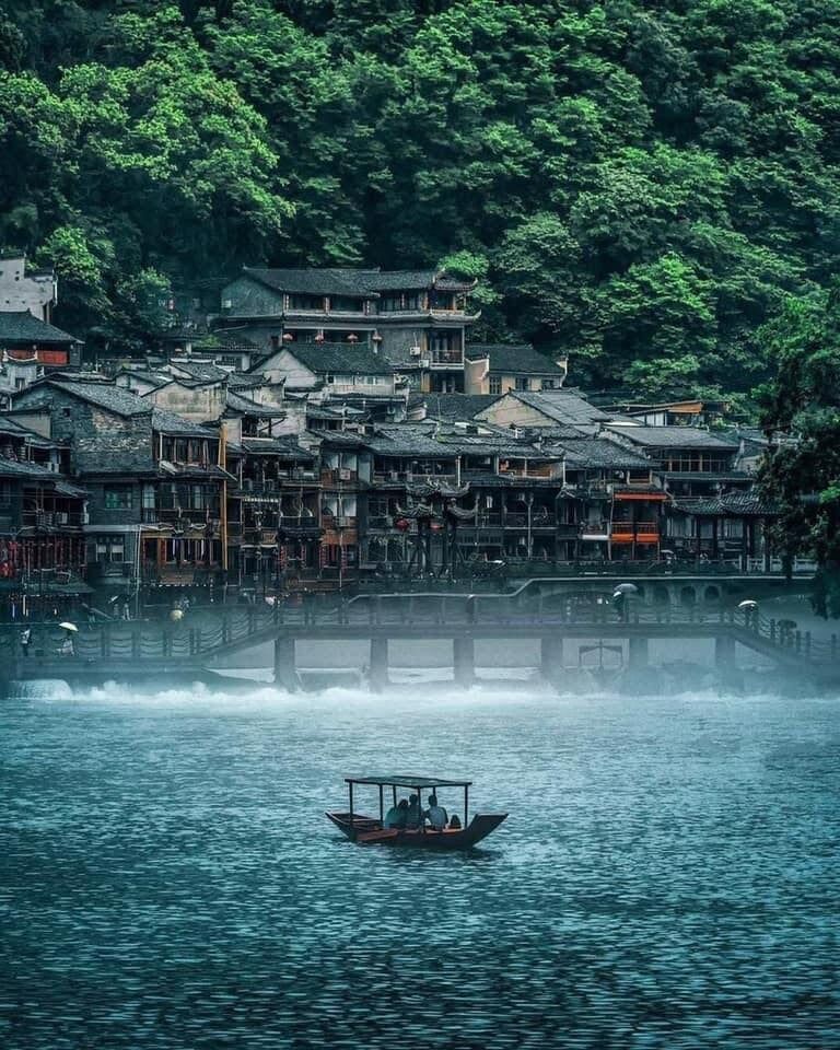 Tour Phượng Hoàng Cổ Trấn 2023