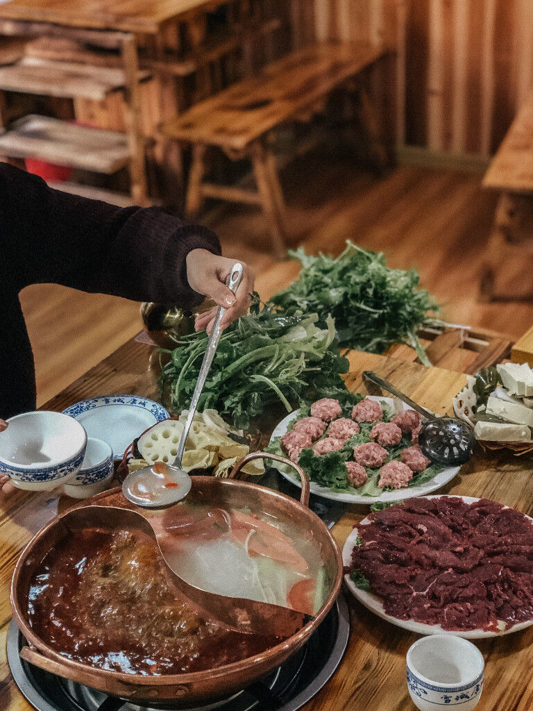 Lẩu bò YAK.