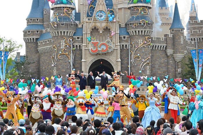 cong-vien-disneyland-hong-kong-ivivu