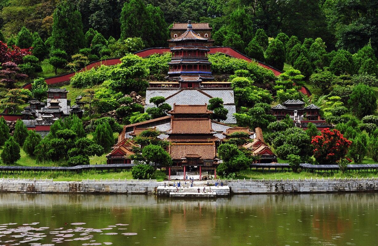 Ảnh: arrivalguides.com.