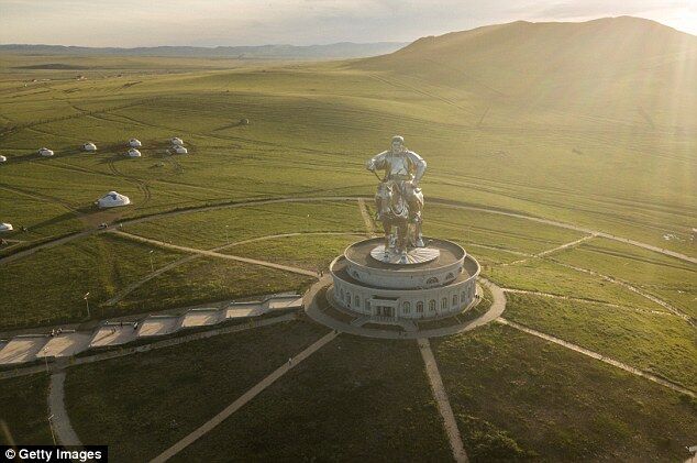 Bảo- tàng- phức -hợp- tượng -Chinggis -Khan-ivivu-1