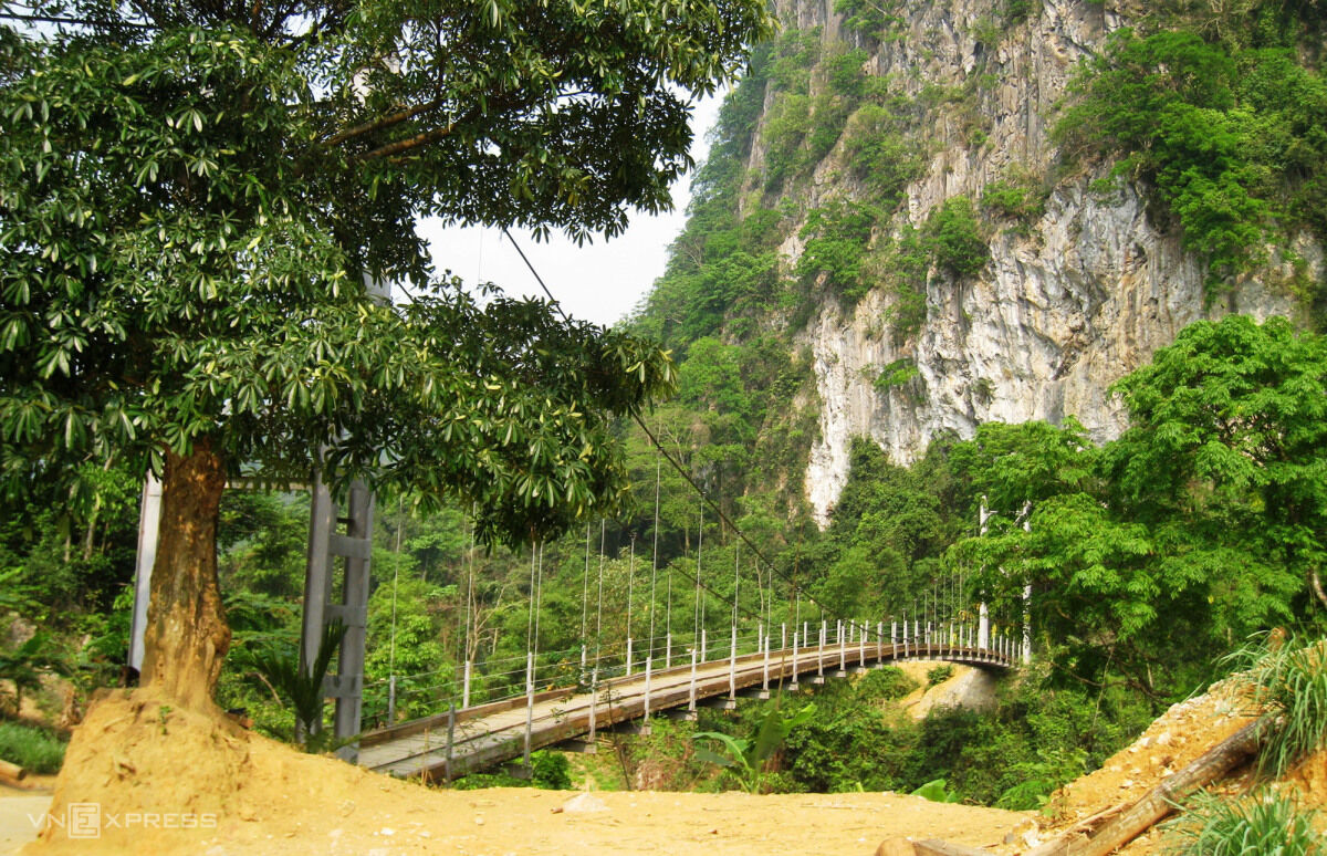 Hang-quan-tai-tren-dinh-nui-Quan-Hoa-1677148498.jpg?w=1200&h=0&q=100&dpr=1&fit=crop&s=UJ6oz0QxOkm9w2ZhHbk-TA