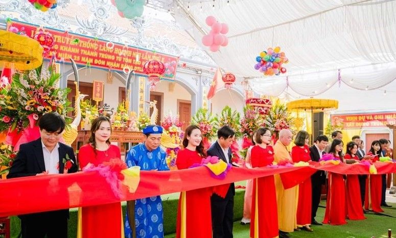Lễ hội trống làng Hoành Nhị