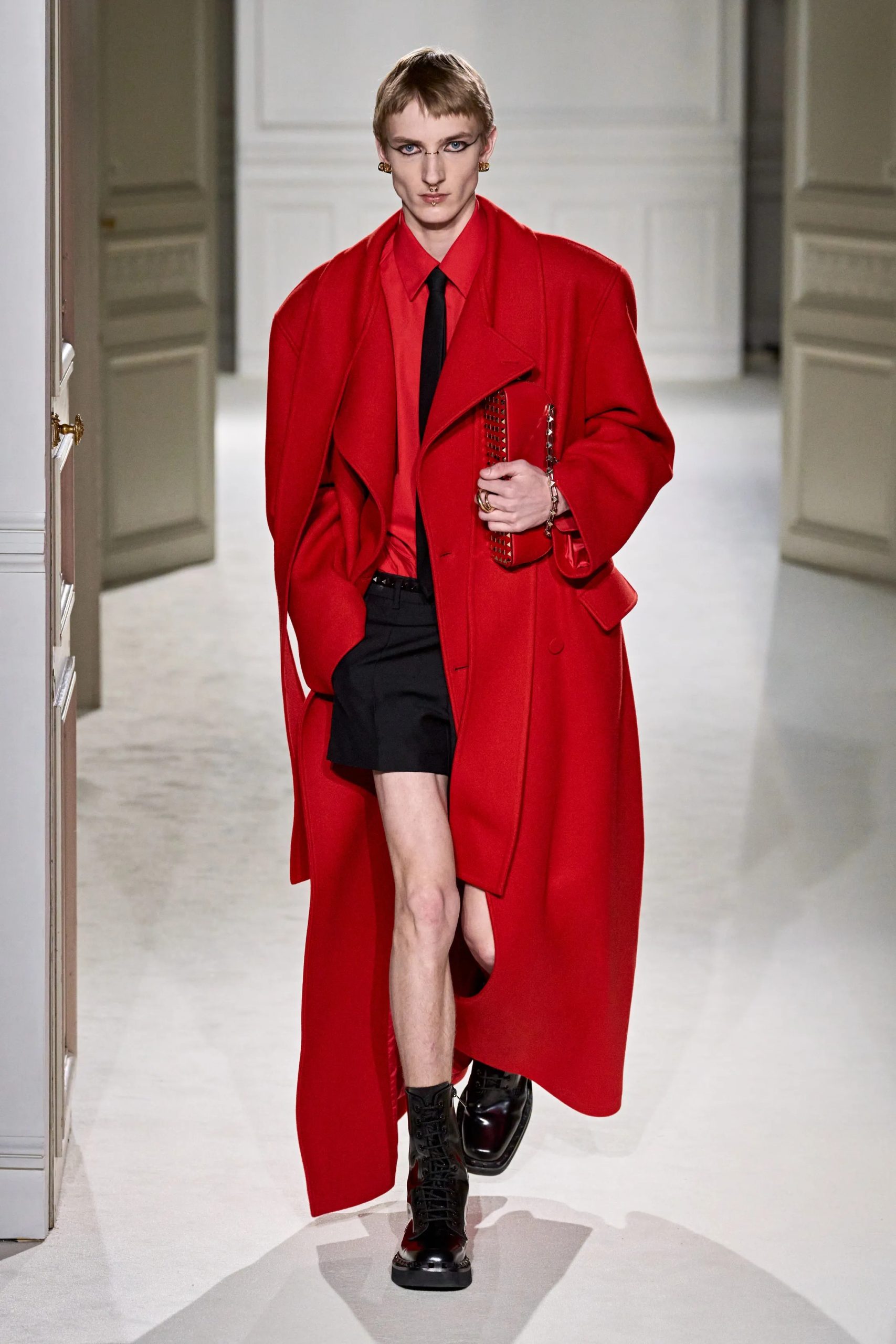 BST Valentino Thu Đông 2023