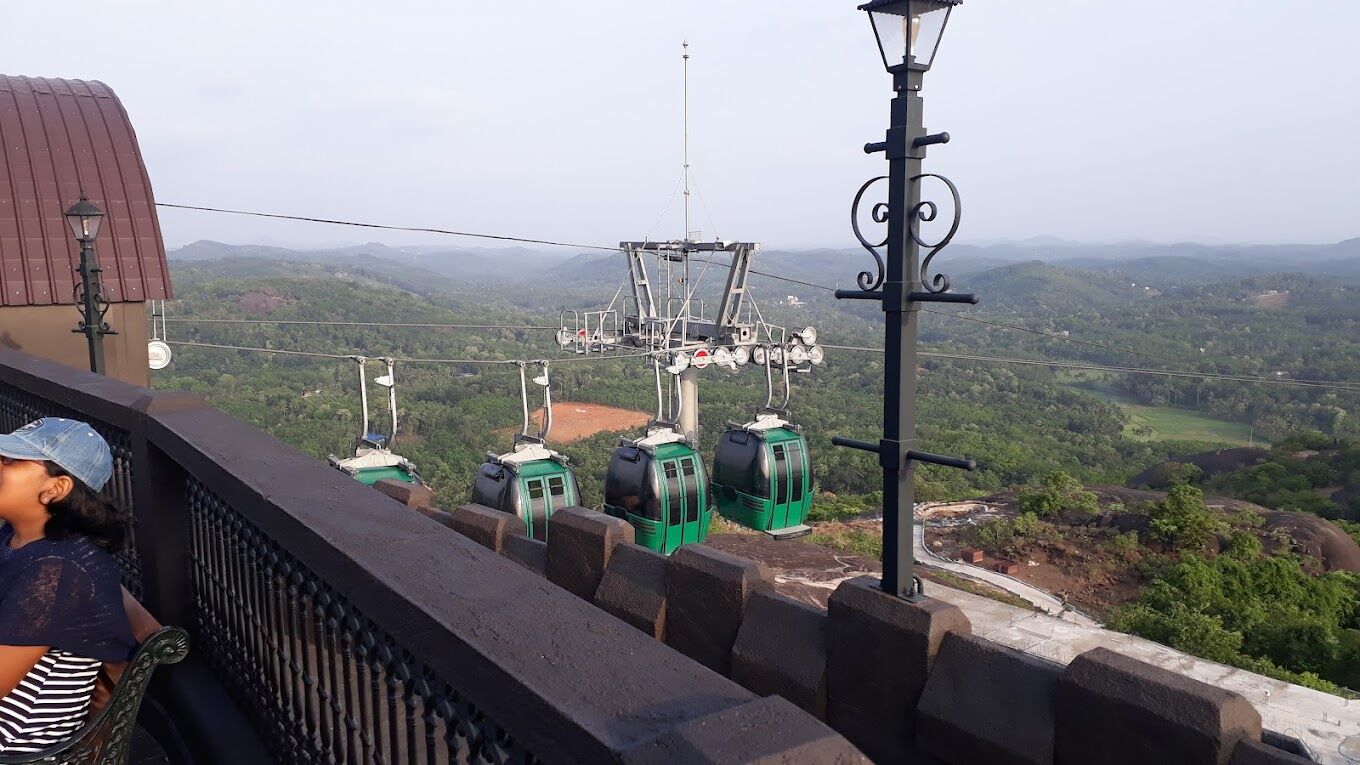 công viên Jatayu Earth’s Center