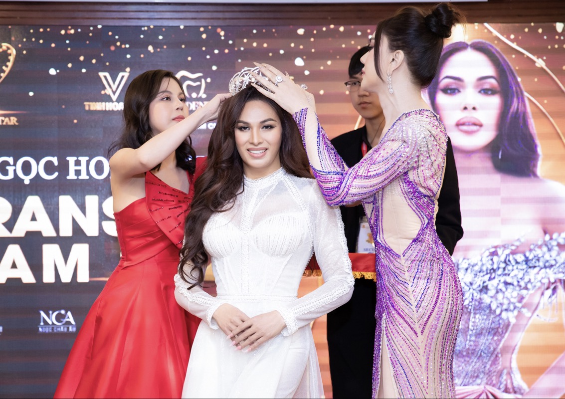 Mai Ngô chúc mừng Hoàng Kim
