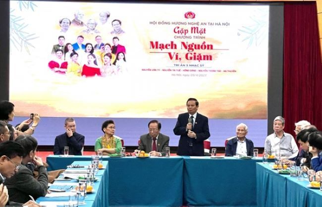 “Mạch nguồn Ví, giặm”