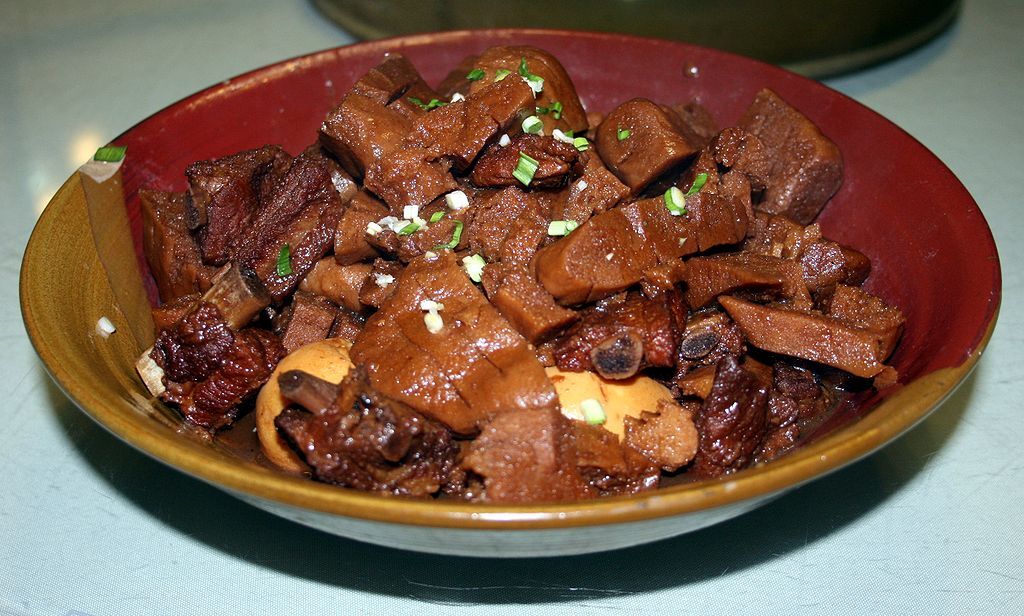 Sườn om đỏ. Ảnh: wikipedia.