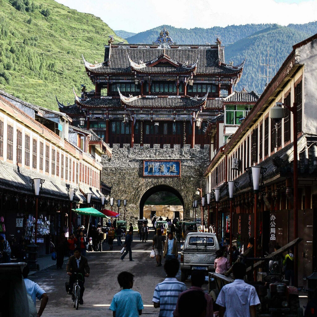Thành cổ Tùng Phan ivivu 2