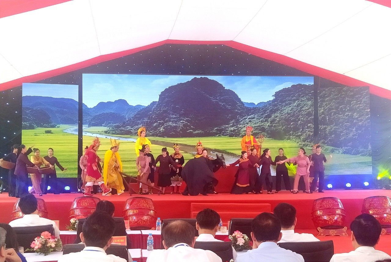 23-04-27-thanh-hoa-le-hoi-den-le-hoan-3.jpg
