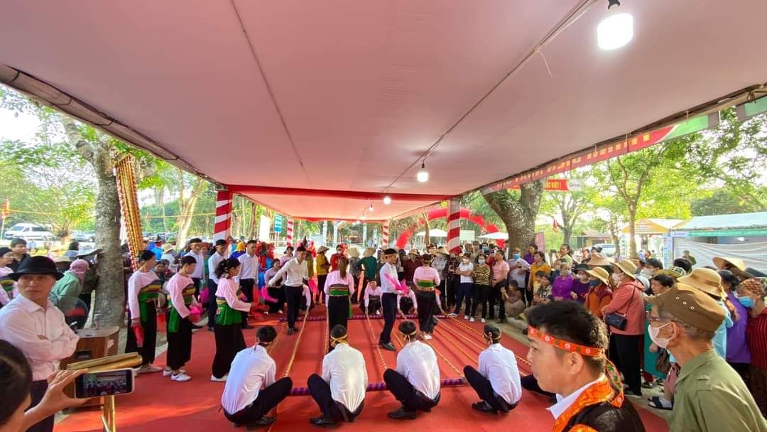 23-04-27-thanh-hoa-le-hoi-den-le-hoan-6-2.jpg