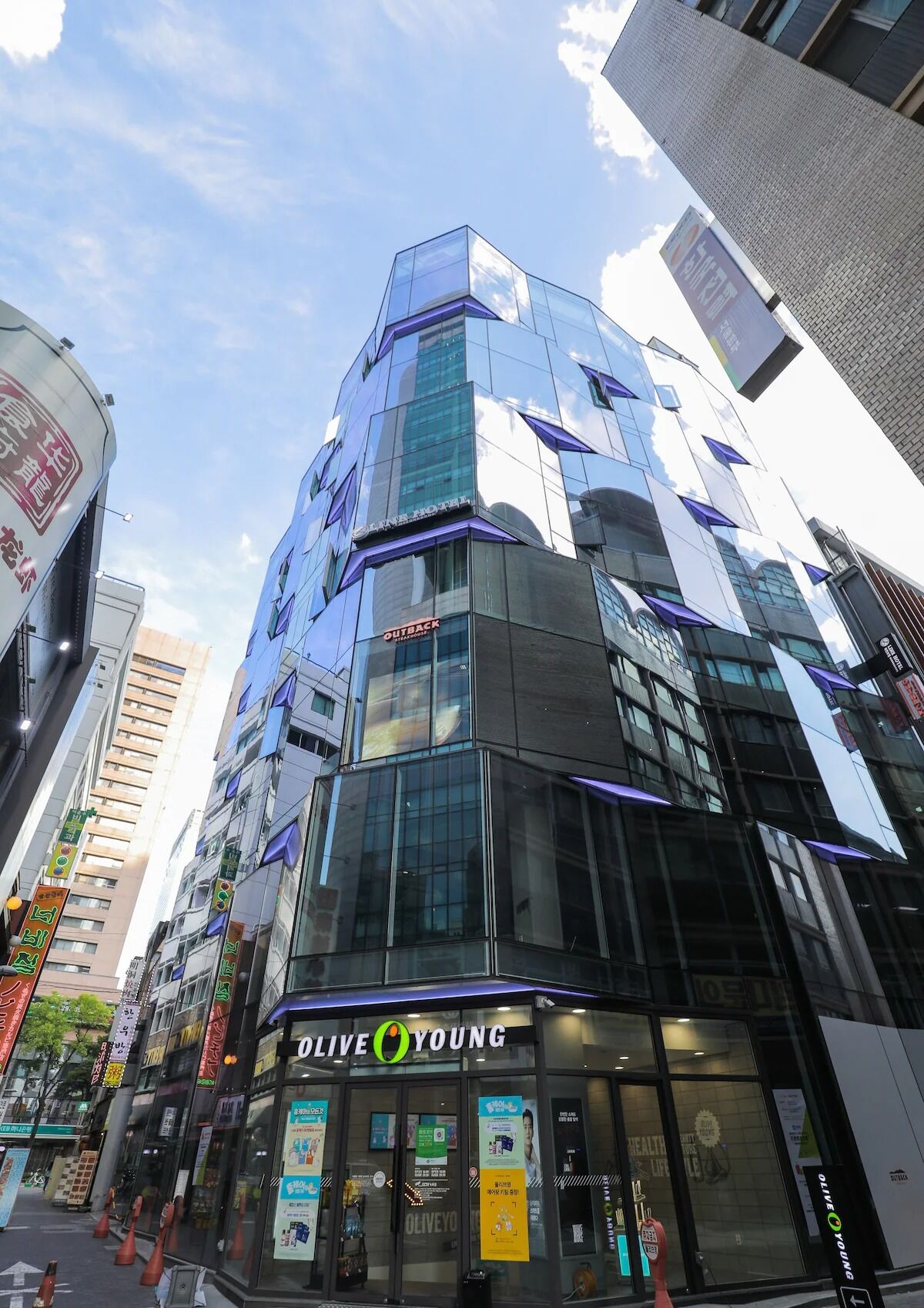 Line- Myeongdong- Seoul-ivivu
