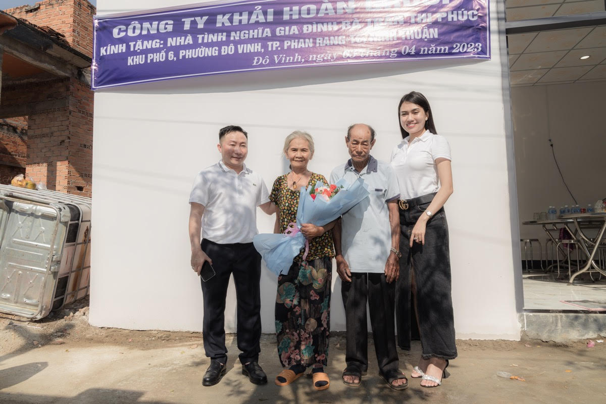 Á hậu Quý bà Đức Hạnh