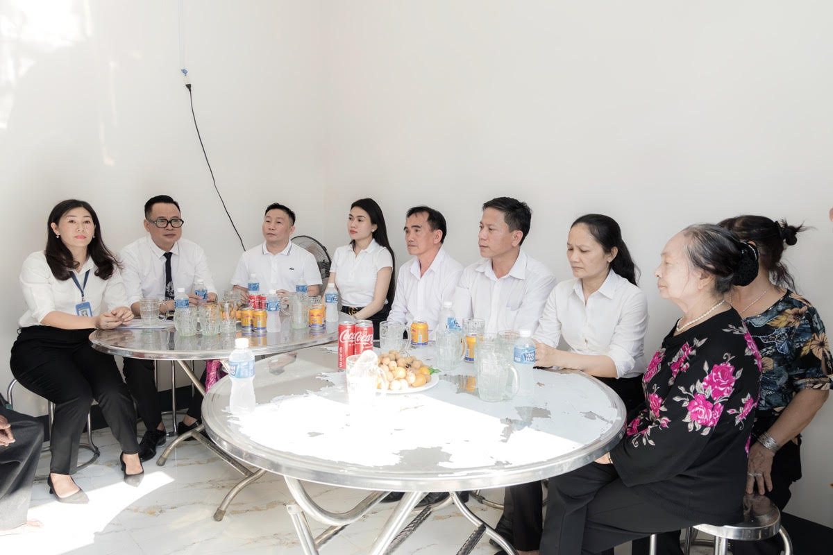 Á hậu Quý bà Đức Hạnh