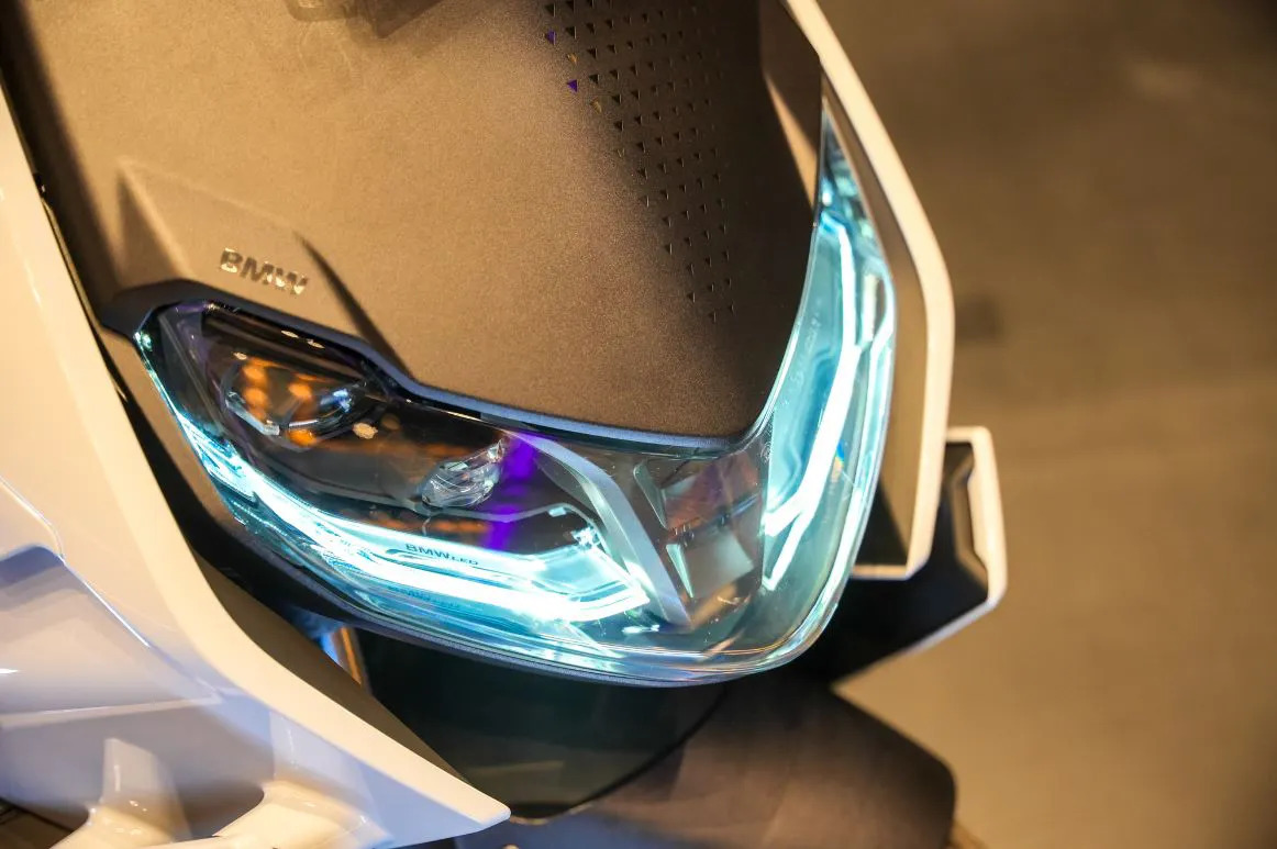 BMW CE 04 chạy điện