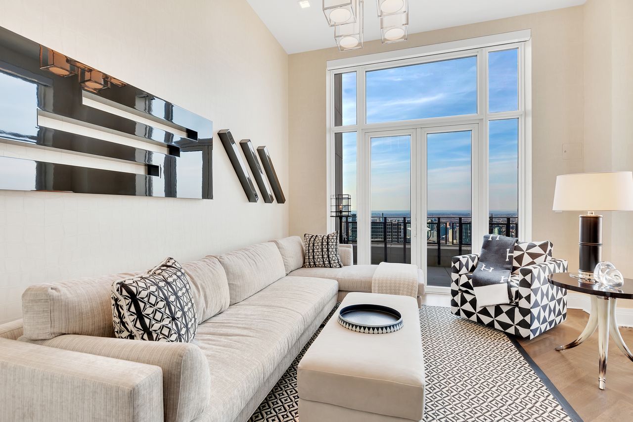 Căn hộ Penthouse đắt đỏ 